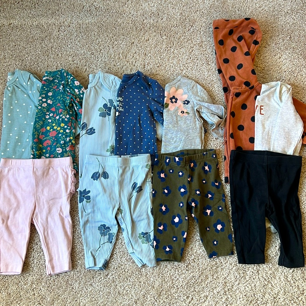 Carters Lot of baby girl 11 piece (4 outfit sets), size 3 months